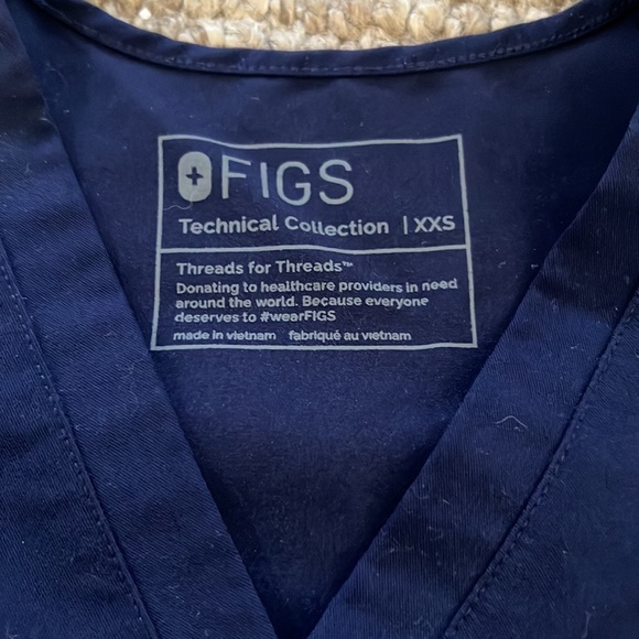 Figs scrub top with HCA logo - Picture 2 of 4